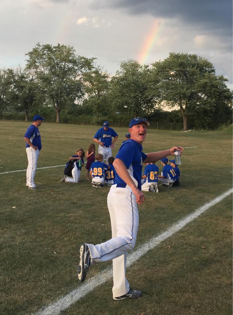 imurgic's tweet image. Welland Mustangs Sr Rookies win over Oakville tonight in Niagara Falls. #PostgameTalk #CoachStuJumpingForJoy #rainbow
