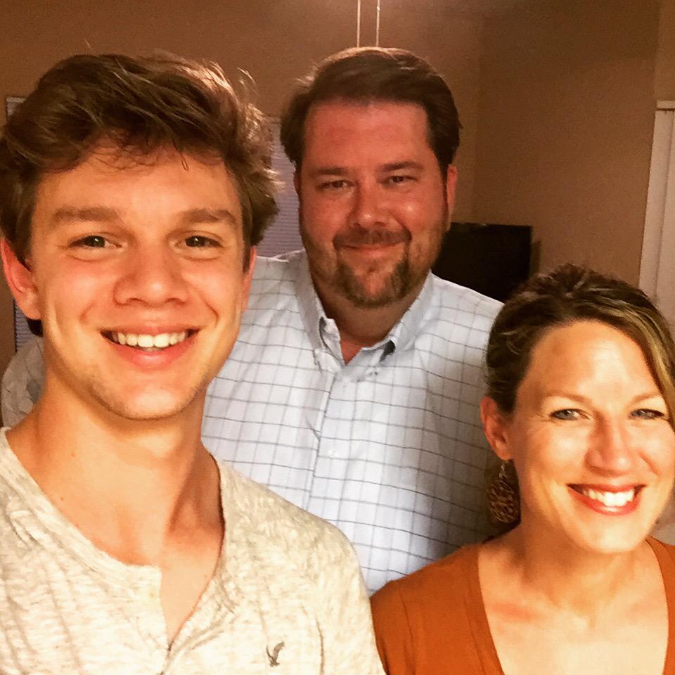 CMSelby's tweet photo. 2234 miles. 8 states. Countless songs. Amazing memories. We're in Phoenix ready for our new adventure. #SelbysGoWest http://t.co/QNg3QCadlq
