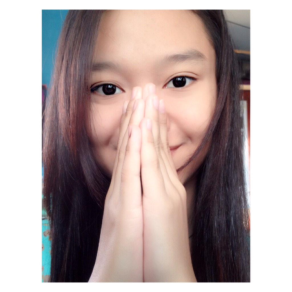 Nishamlia's tweet photo. Sorry i'm inactive bc of school😭 miss ya'll already😍 http://t.co/q9MaTDMhgV