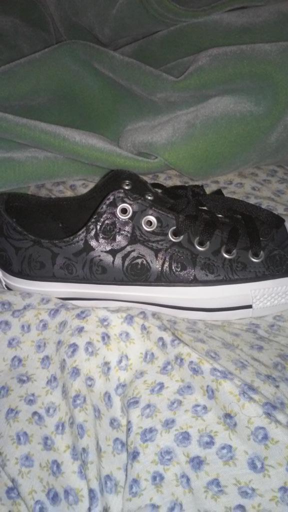flossychick533's tweet photo. My new shoes http://t.co/byvDiwKQ7M