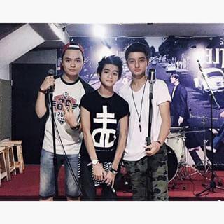 Member of <a href="/MBM_Band/">MBM Band</a> <a href="/bryandomani__BD/">Bryan Domani</a> <a href="/Alifmatata/">Alive</a> <a href="/filippo_angelo/">Filippo Grande</a> kece2 semua nihh ;)