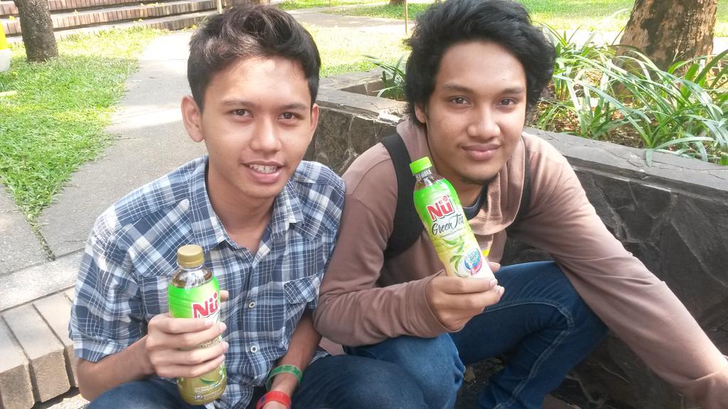 alfiansptra's tweet photo. Harus bgt nonton dreamfields ada pacar gue dj yasmin ! @NuGreenTea #NuGreenTeaFreepass http://t.co/XQMaNBFadm
