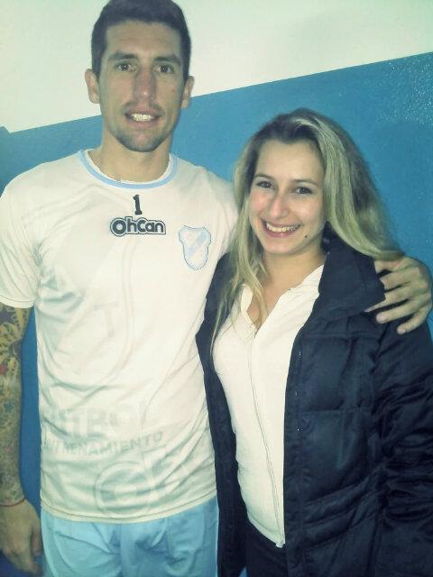 Erischz's tweet photo. Con Fede en los vestuarios! IDOLO #FedeCrivelli #Superman #Temperley http://t.co/1j25Mxg4Ke