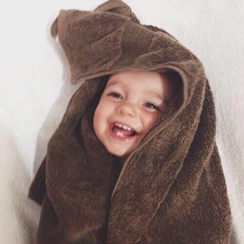 Fuck_Kitten's tweet photo. Gave little Zander a bath! Look at his smile!! I have a miracle http://t.co/tbNxb5nnAJ