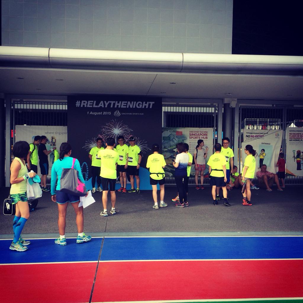 CityRelay's tweet image. On your way in,feel free to stop by this booth at gate 1 and take a picture with your team mates! #RelayTheNight