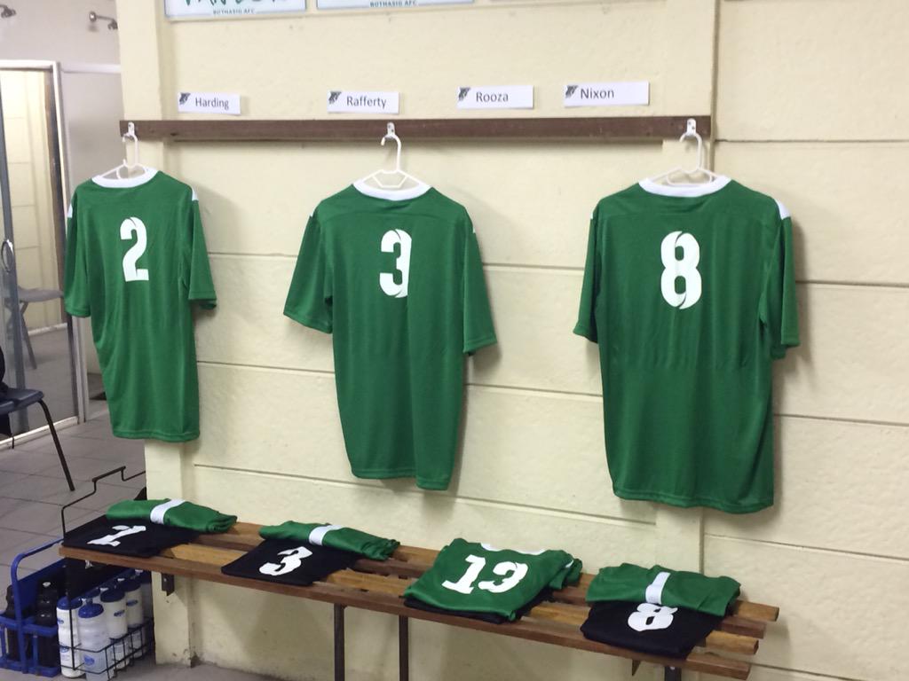 queenbeesbafc's tweet photo. More pre-game #Yoh #yearofthedouble @BothasigAFC http://t.co/RwtjwuY7yH