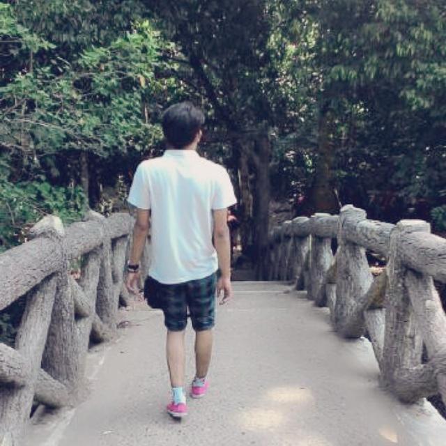 Dwi_Althof's tweet photo. Berjalan dan terus melangkah http://t.co/SpWM2MwK1r