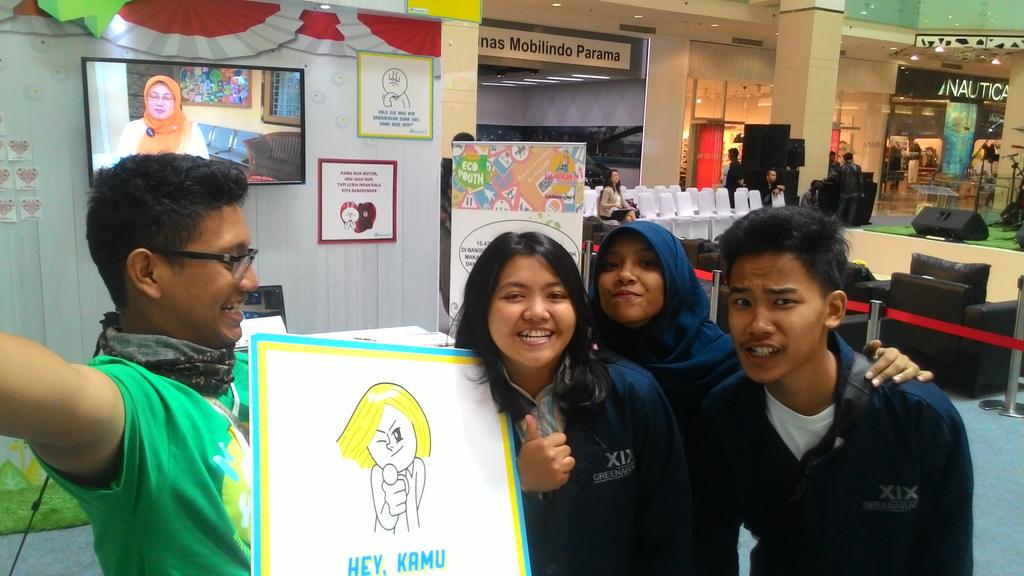 iamsadboiii's tweet photo. Babarengan 19 in #ToyotaEcoYouth #GREENARATION @babarengan19 @ToyotaID @osis_sman19bdg http://t.co/d9fVdvdPOL