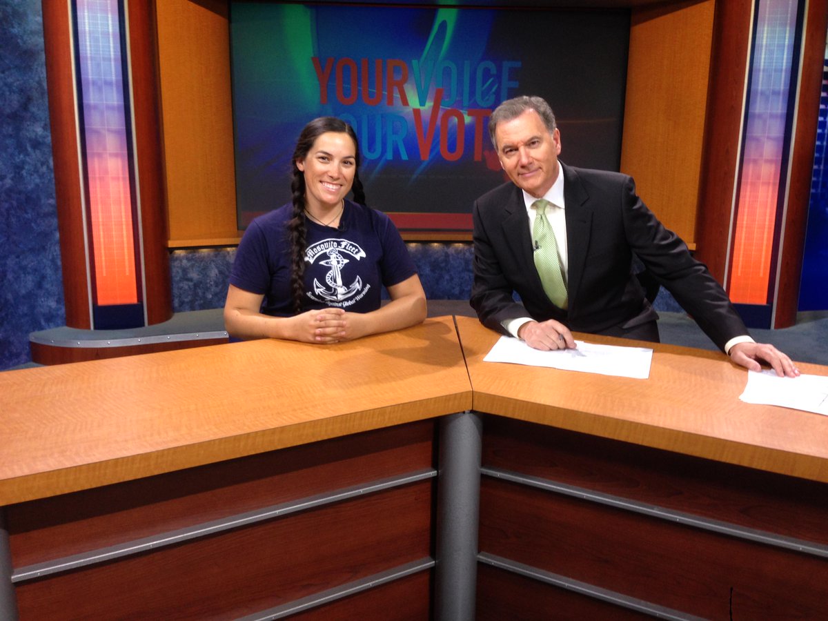 KATUNews's tweet image. .@NovickOR talks the Really Big One &amp;amp; 1 of the #ShellNoPDX climbers talks dangling in mid-air for days #LiveOnK2 @ 9