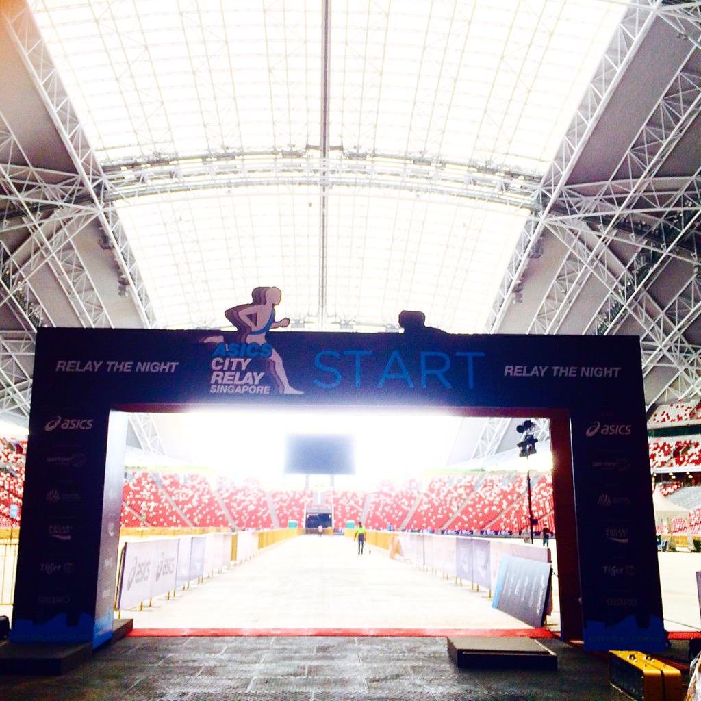 CityRelay's tweet image. We're busy setting up for tonight's ASICS CITY RELAY! Don't forget to head on over. Gates open @ 4PM! #RelayTheNight