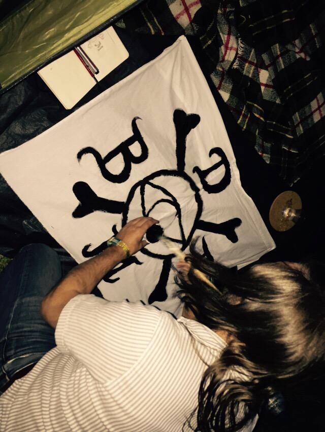 Claremach's tweet photo. @DoMeBadThings @StandonCalling camp DMBT pillowcase flag @ModernUse http://t.co/dRLeIgQuw4