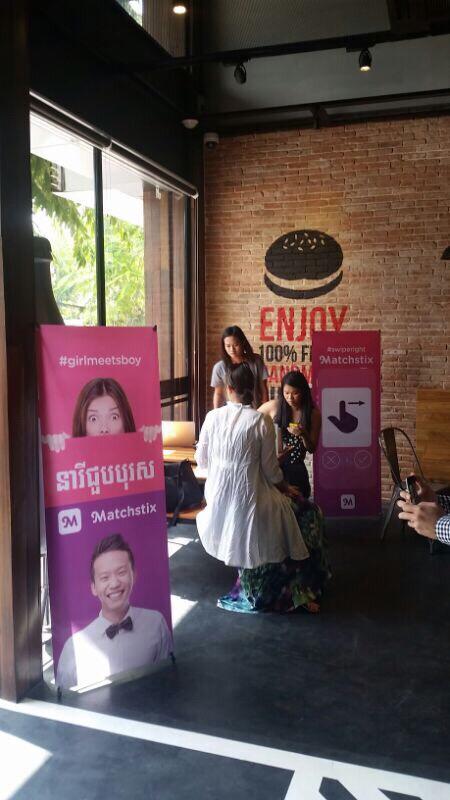 matchstixapp's tweet photo. Get to myBurgerLab in Phnom Penh now!  #matchandchat with #matchstix
#westartedthefire #matchlab http://t.co/5G0r92pudN