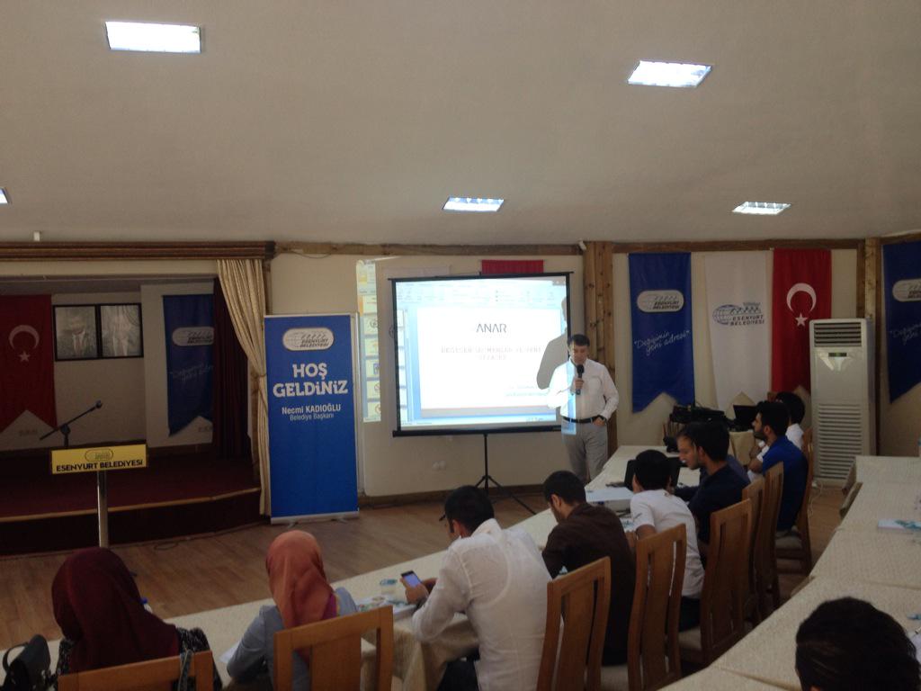 Esenyurt Belediyesi Siyaset Akademisi konuk ANAR Başkanı İbrahim Uslu, konu 'değişen seçmenler ve yerel siyaset'