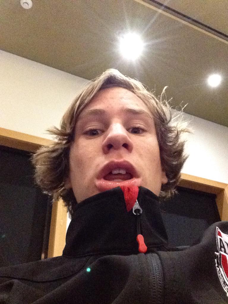 sidbreeze65's tweet photo. Also good luck to the big G #arms #nowhistle #fuckincerni #ruininglives http://t.co/9NfJHf5jgT