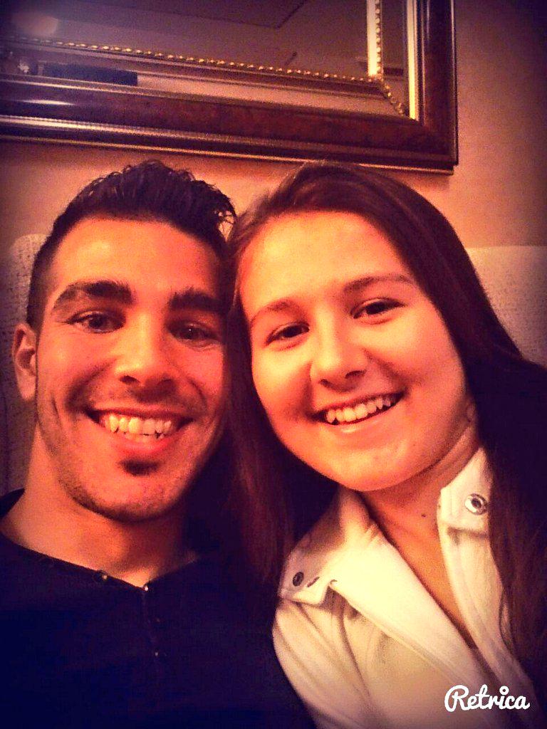 IsraG4's tweet photo. Mil gracias corazón jejeje gracias por estar tan atenta este día @miimi_09 y gracias por el mensajito de la sorpresa. http://t.co/BcUdmhOtVT