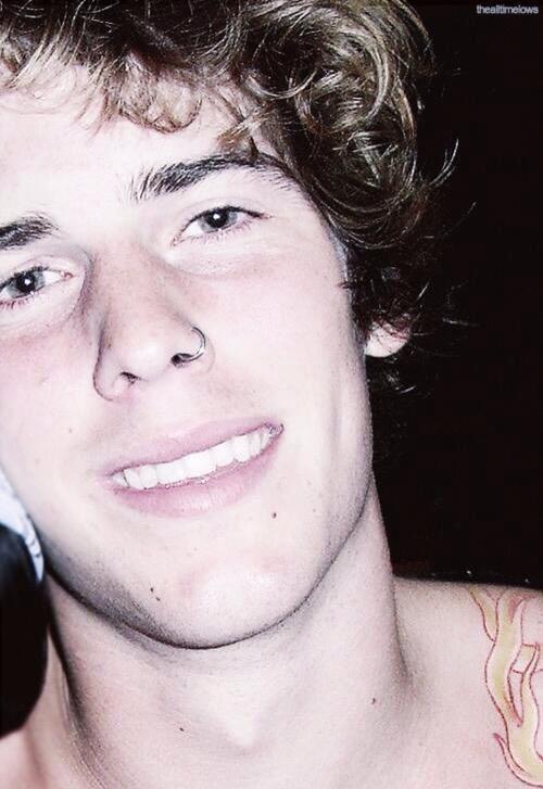 nadia (@sadretroteen) on Twitter photo 