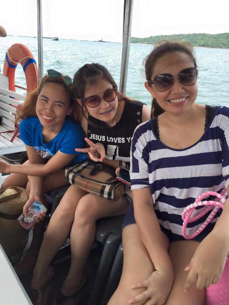 princessbo66's tweet photo. Happy. trip 😜 http://t.co/4GaKZikbid