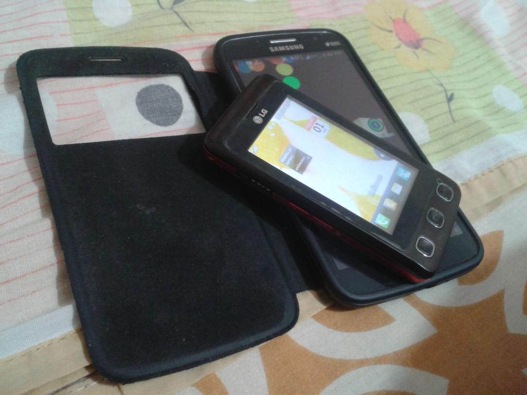 RohanSomwanshi's tweet image. Remember #LGCookie? One of the first popular so-called #touchscreen phones? #TechnologyChange