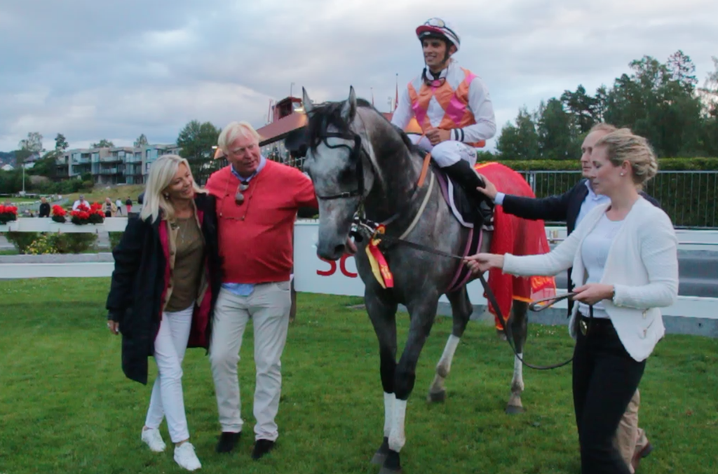 Eye In The Sky wins the Oslo Cup (gr3) at Øvrevoll. Bank Of Burden a close third.