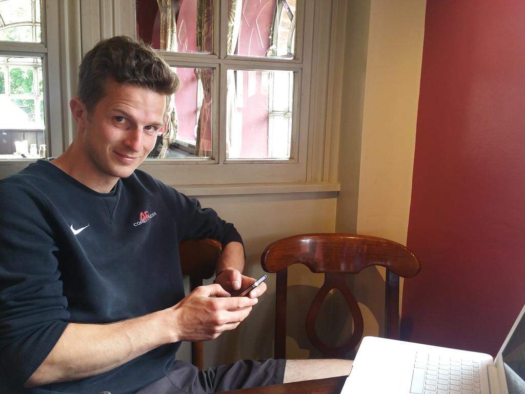 GeorgiWelch's tweet photo. Boot camp β Breakfast β now time for @Core4fitness_ Tough Mudder admin #beintheteam http://t.co/vp04VdDclu
