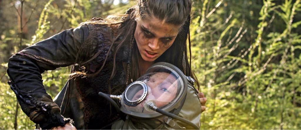 The100React tweet picture