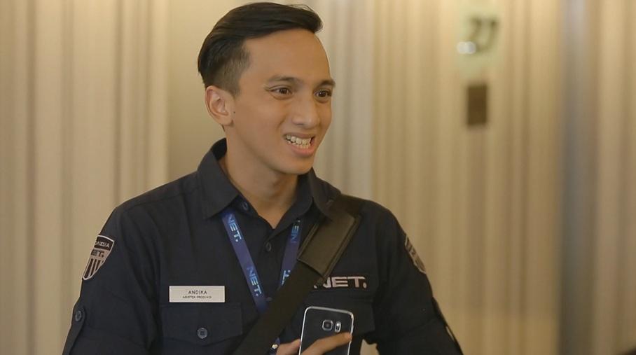mdtvindonesia's tweet photo. Selama Gista cuti, Andhika ditugasin menghandle tugas2 Gista. Sanggup gak ya?

Saksikan @TheEast_NET jam 19.00 WIB. http://t.co/oMm3kujnqv