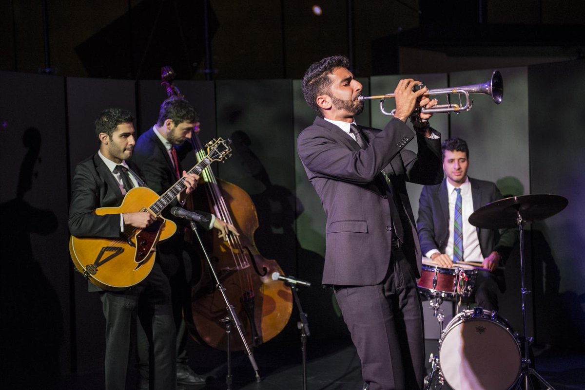 JHennessytour's tweet photo. More pictures of the #Hennessy250 Tour in #NYC and the artists on stage @LincolnCenter 
http://t.co/n0tBotpJmi http://t.co/bDNiHLo1x8