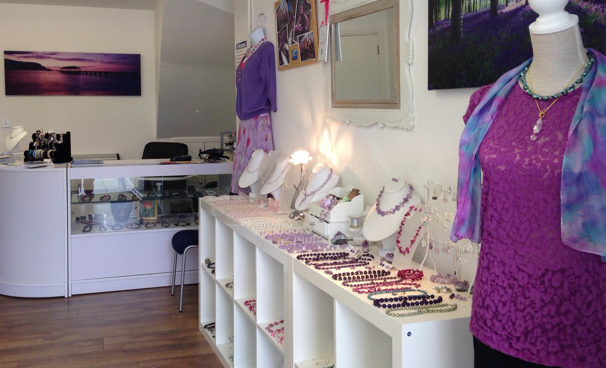 gemsbymaz's tweet photo. It's on your doorstep #northeasthour!
#shoplocal http://t.co/ccyuaJTr08
(You can also shop at http://t.co/LlbLcDdSWh)