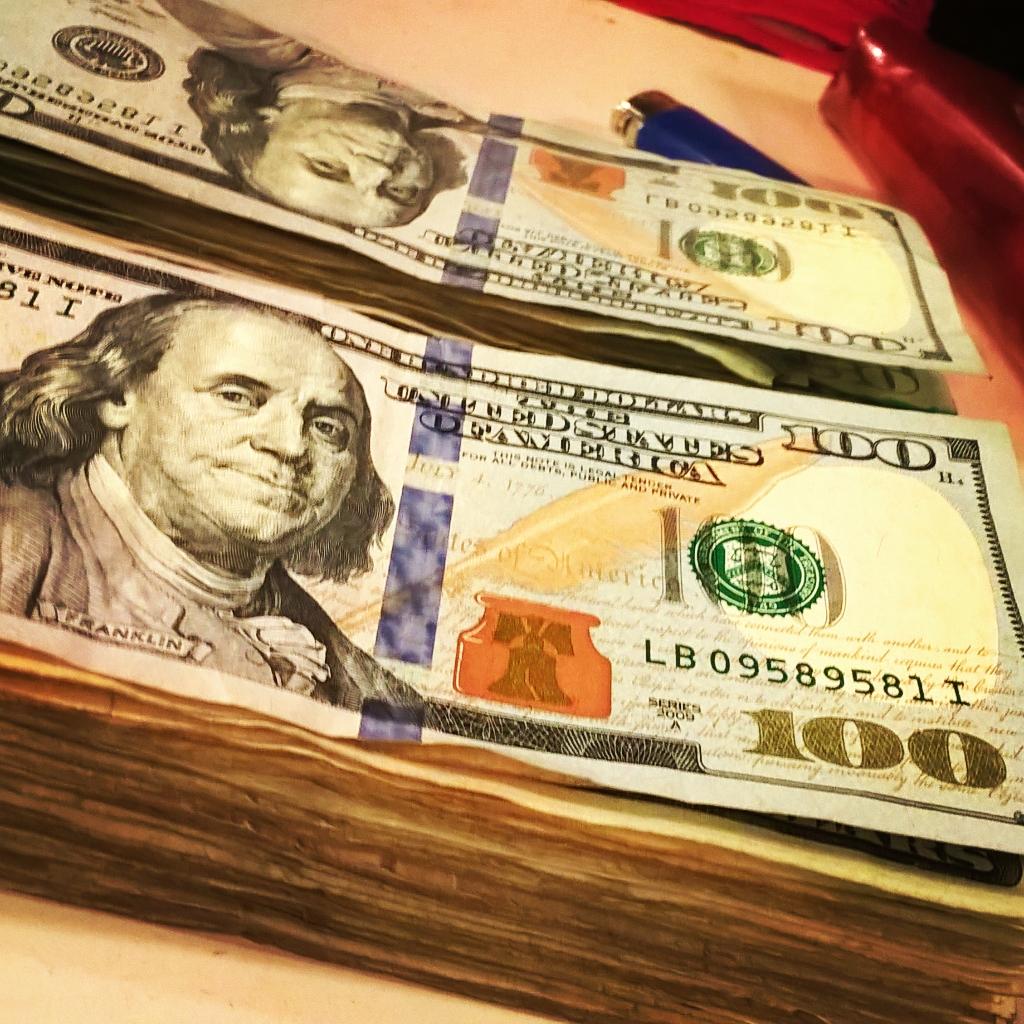 ryderlovesu's tweet photo. #getmoney http://t.co/PCCcWgjCF6