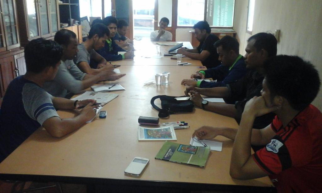 acstfinfo's tweet photo. Kunjungan dan workshop
Ikatan Pemuda Republik Patani di Kantor ACSTF. http://t.co/zlKn9URZls