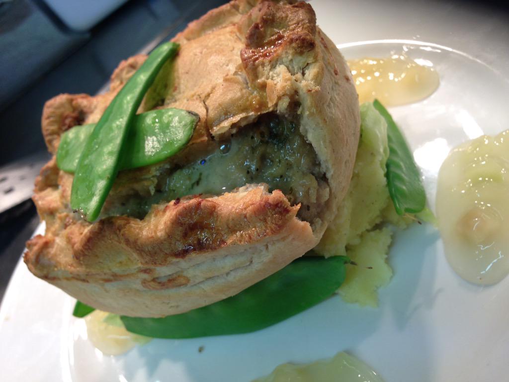 SSTheGazebo's tweet photo. Have you had a pulled pork and cider reserve pie yet?? It's just one the many #foodandbeerinfusions by @samsmithsbeer http://t.co/WA5ZYurSh7