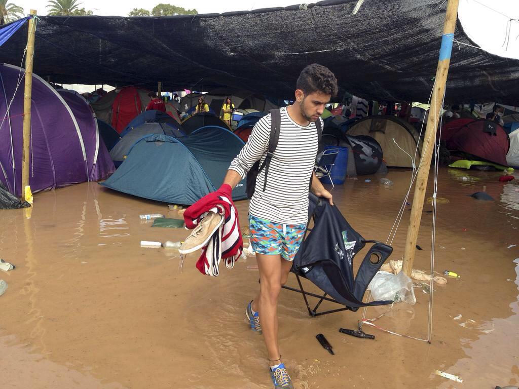 Alberto__Ferrer's tweet photo. Que dice @ArenalSound que hoy está despejado. Sin duda será un gran día para navegar #ArenalSound2015 #BarrizalSound http://t.co/lsZsU2B8oX