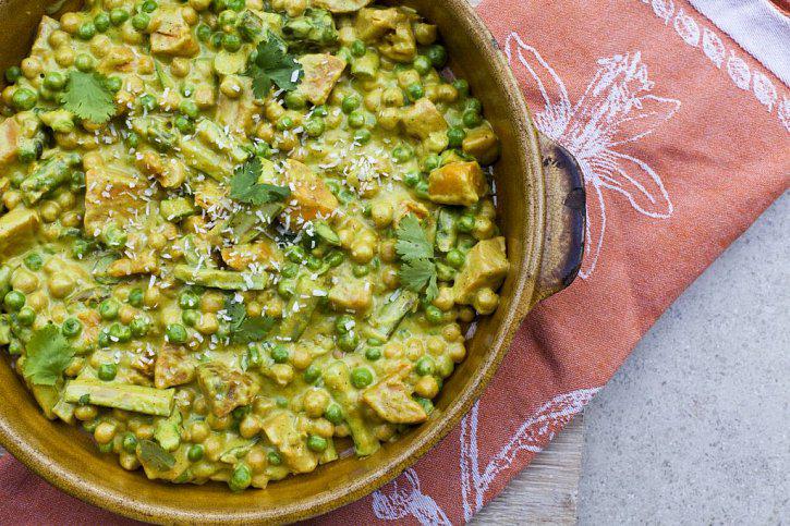 Fancy a curry in front of the box tonight?
Make you're own #healthy version 
bit.ly/spkorma
<a href="/NaturallySassy_/">Saskia Gregson-Williams</a>