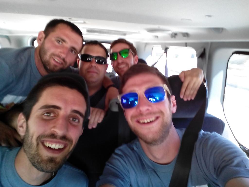 AibarPablo's tweet photo. Despedida del pollito!! #echandotirosencalatorao http://t.co/TtYvMw1Jb5