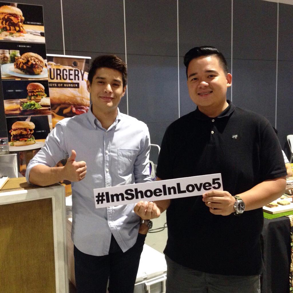 TheLiSTGroup's tweet photo. Tired from shopping? No problem, the bad boys of burgers, @theburgery are here at #ImShoeinLove5!🍔 @akosijcdeberat http://t.co/49VwvR1PA8