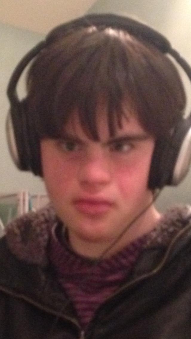 Chessmaster_Sex's tweet photo. When yo boi @rashy_speedos hit the blunt wayyy too hard #freebarkl http://t.co/g3O95JQDMB