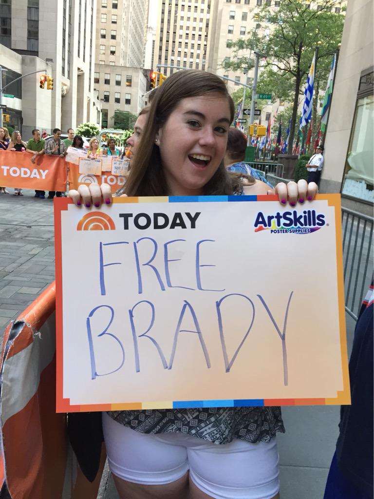 kristabradley12's tweet photo. Look for your girls at the today show! #TODAYplaza #FreeBrady http://t.co/RJTiSXR3DU