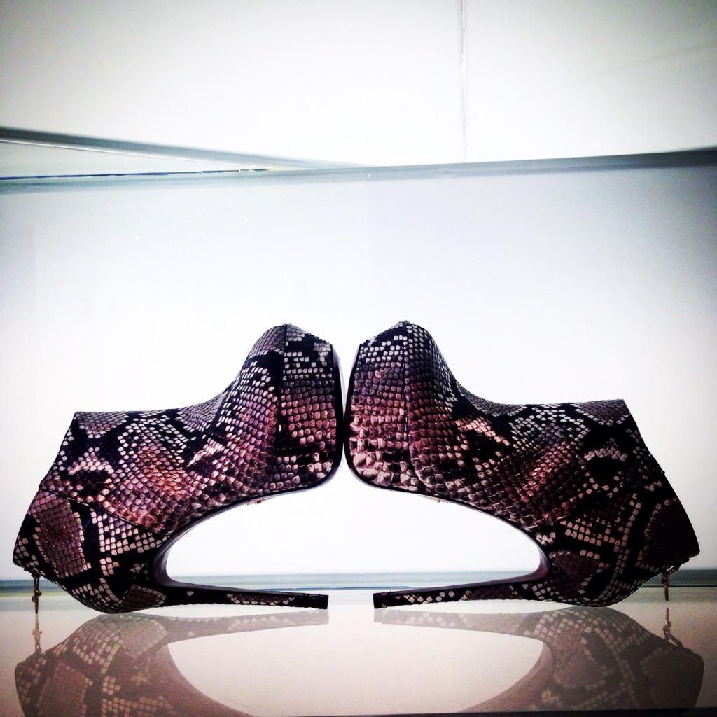 My anaconda don't... 👠 #cesarepaciotti #python #boots #fw15 #london #sloanestreet #finest #leather #shoes #anaconda
