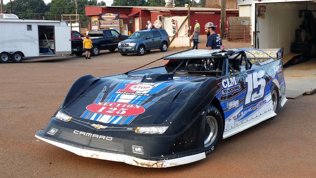 Frost15Racing's tweet photo. Gunning for 2 in a row tonight @clarksvillespd 

#Rocketchasis #TheChaseBegins http://t.co/Gchd72A6UY