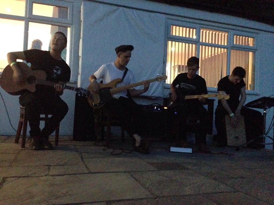 FollowingFoxes1's tweet image. Snap of us playing Grayshot Beer Festival last night.
Roll on our next gig today at a charity festival in Portsmouth.