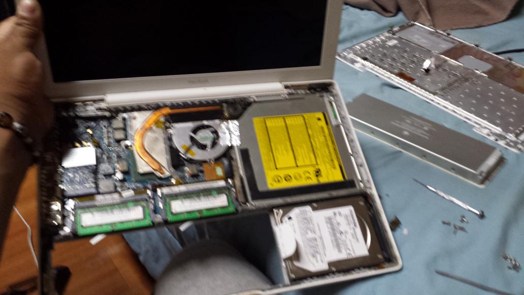 tenesaca11's tweet photo. La mejor  tecnología  y reparación  de tu laptop  sólo en computer service jt http://t.co/BMBJEQ4L5g