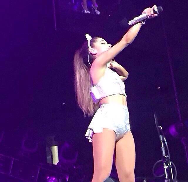 GrandePoland's tweet photo. The Honeymoon Tour w Albany (31 lipca) http://t.co/05AUWbLFXP