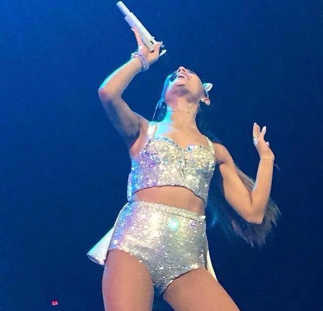 GrandePoland's tweet photo. The Honeymoon Tour w Albany (31 lipca) http://t.co/05AUWbLFXP