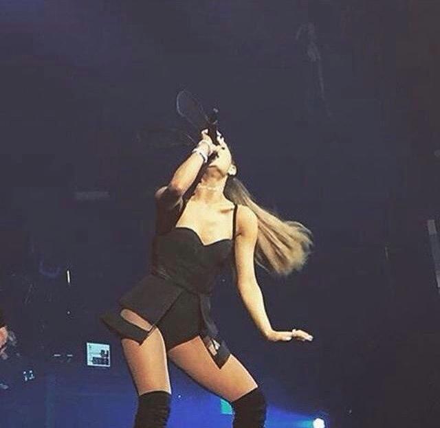 GrandePoland's tweet photo. The Honeymoon Tour w Albany (31 lipca) http://t.co/rh8W4hAH1x