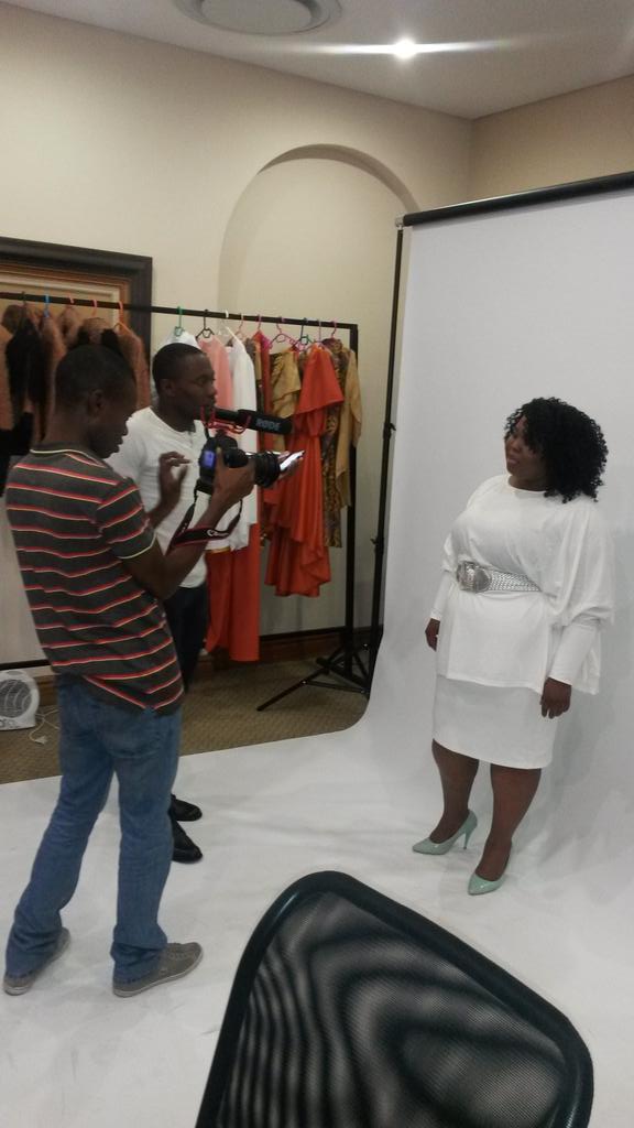 SoundsDiffrent's tweet photo. A day in the life of #hustler with #teamnosleep @vanco_sa @Ric_Quest @MGiftana_M #wemama #videoshoot http://t.co/h32CH33qwM