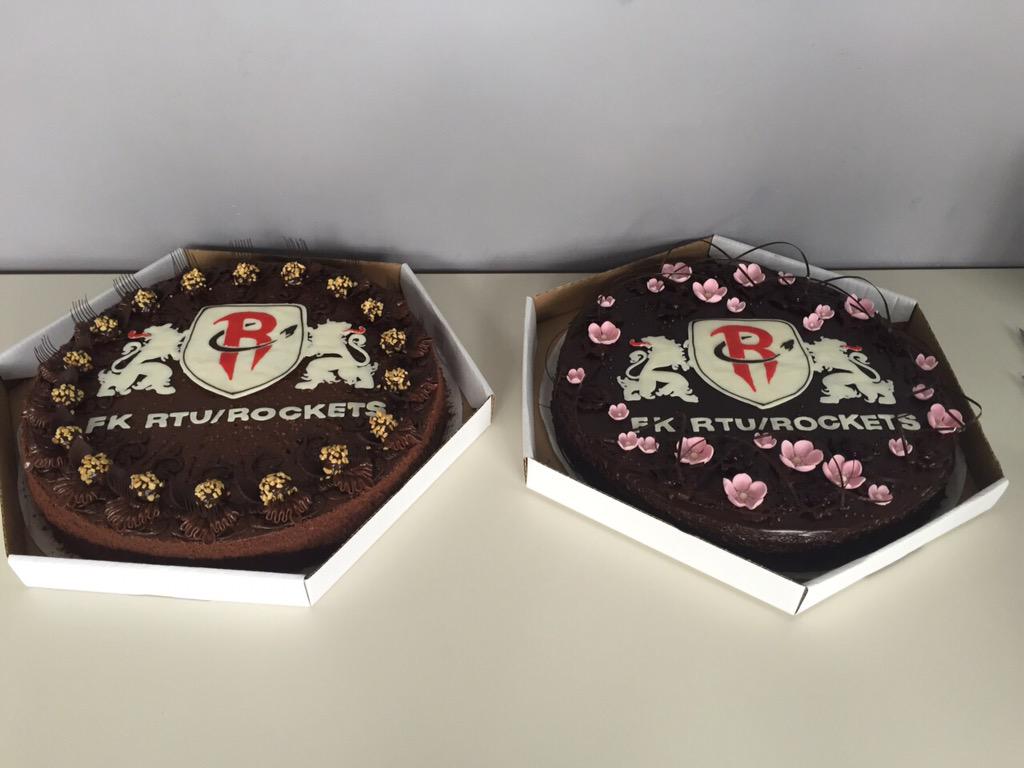 Tradicionālā Rockets dzimšanas dienas torte! Trešais gads atzīmēts!