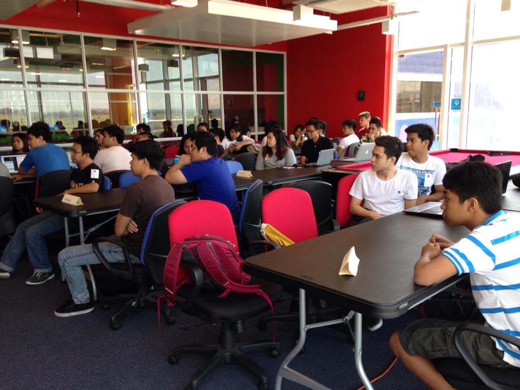 petixe's tweet photo. happening now #pampdev learn with mentors http://t.co/sw0rAJa8p0