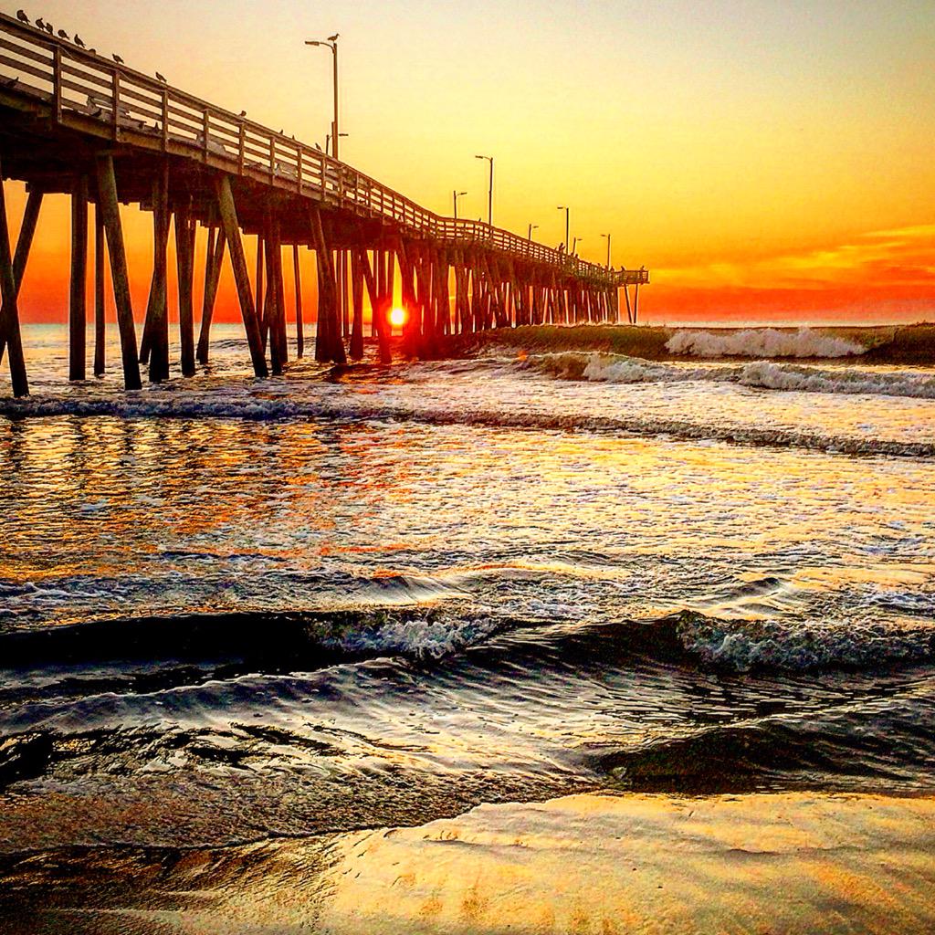 waterborneRob's tweet photo. Rise in the East. #LiveWET http://t.co/Em7qTC2xu3