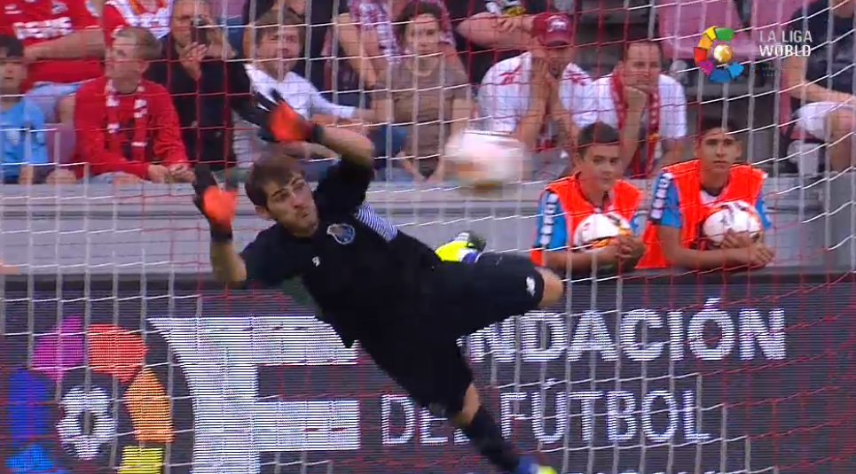 Casillas, PROTAGONISTA al detener el penalti decisivo ante el Valencia #ElChiringuitodeMega