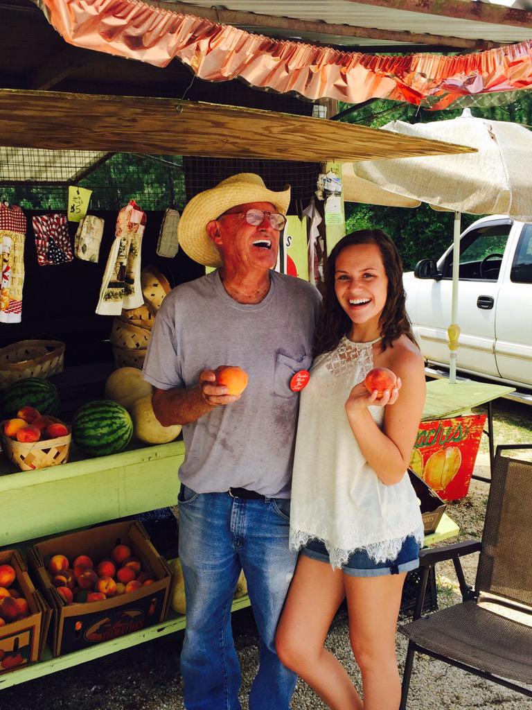 cheymatts's tweet photo. Peaches from the South make you sexy! Gotta love those Southern Girls!!!!! http://t.co/5jj7OXoILX